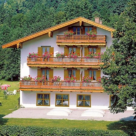 Gaestehaus Pfatischer Hotel Fewo Rottach-Egern Exterior photo